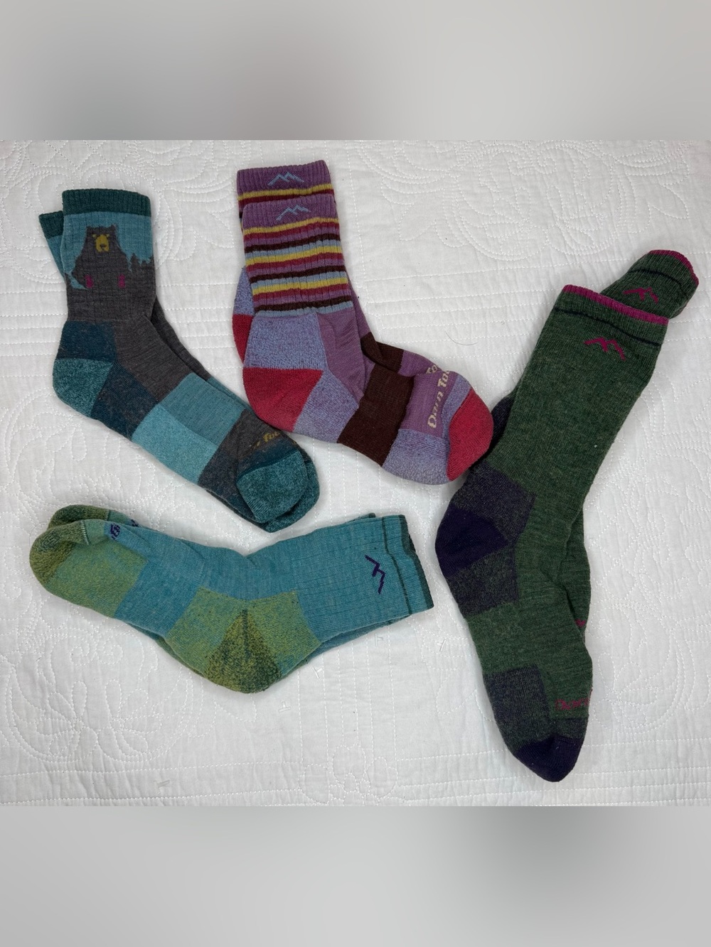 Darn Tough Women’s Crew Socks 4 Pairs Multicolor